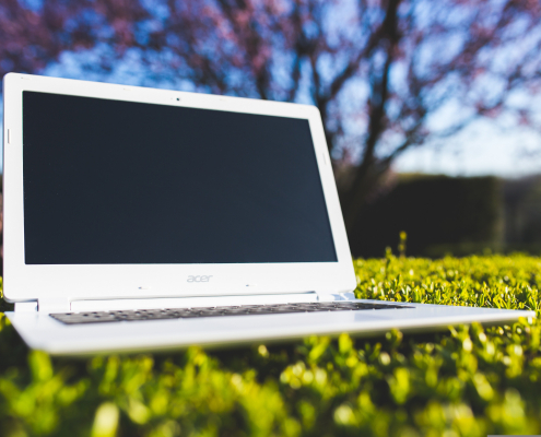 kaboompics-laptop-762548